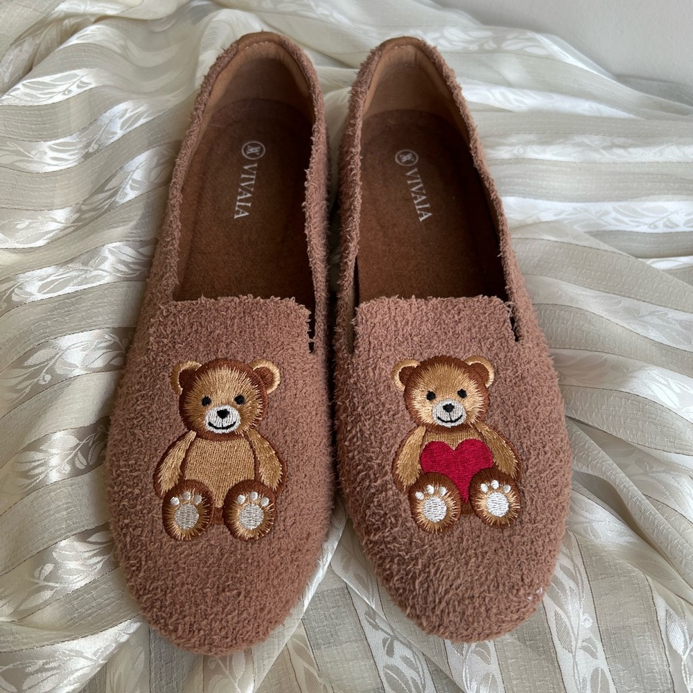 Vivaia Round Toe Terry Knit Loafer